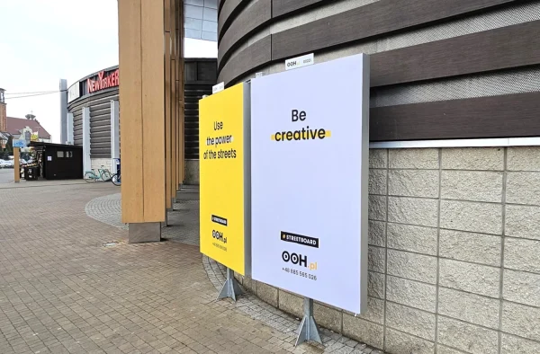 Zdjęcie miejsca gdzie na Elewacji Galerii Solnej można umieścić plakaty reklamujące swoje usługi bądź produkt